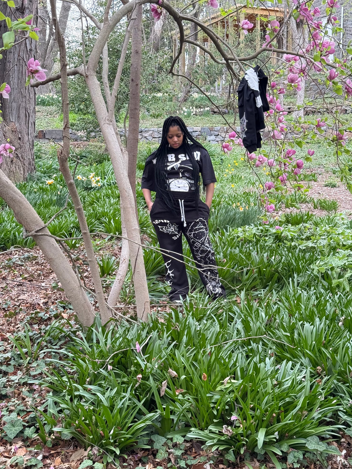 CLOCKED IN TEE- BLACK